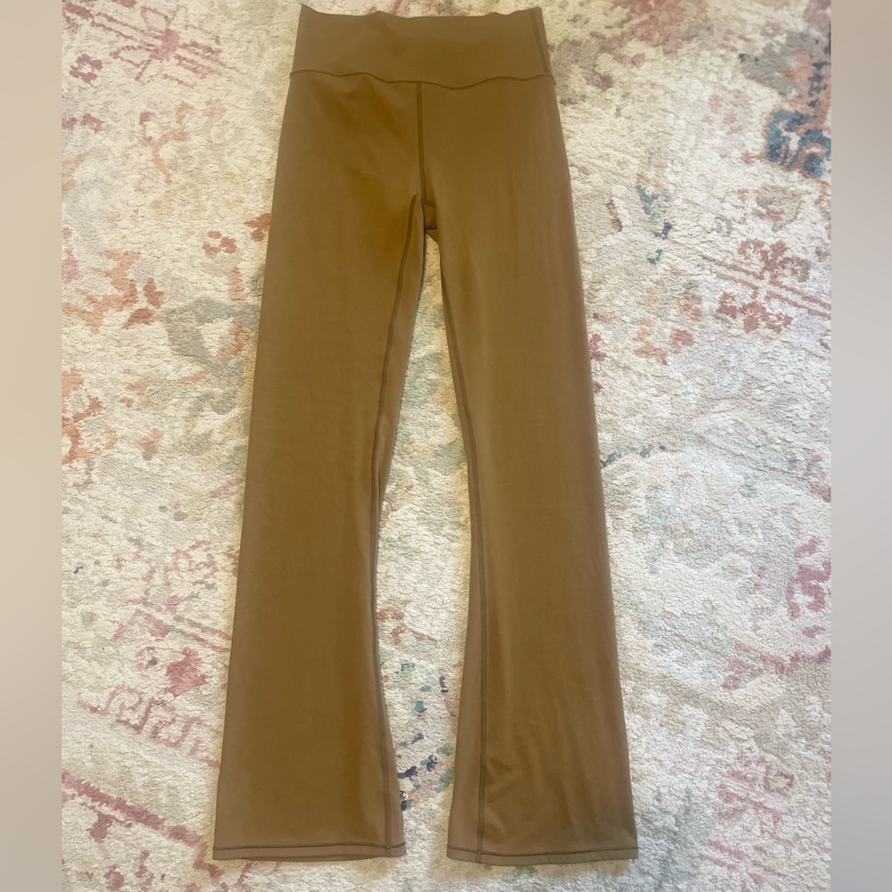Vuori AllTheFeels Slim Flare Size M
